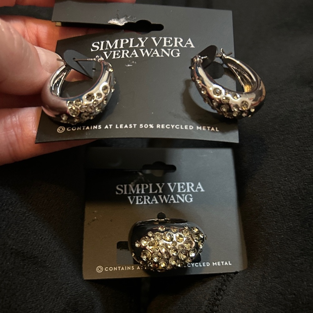 NWT Simply Vera Vera Wang Silver Hoop Earrings & Ring